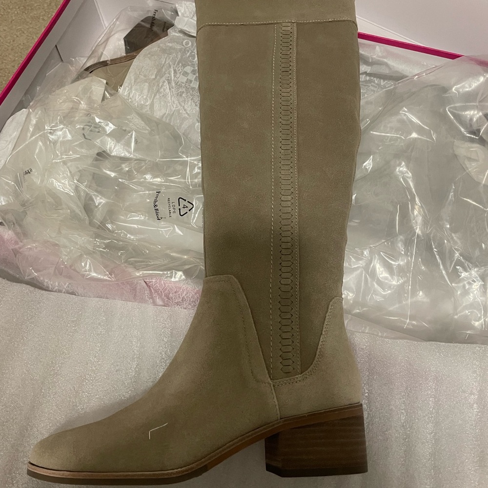 Size 7 Vince Camuto Tall Boots!